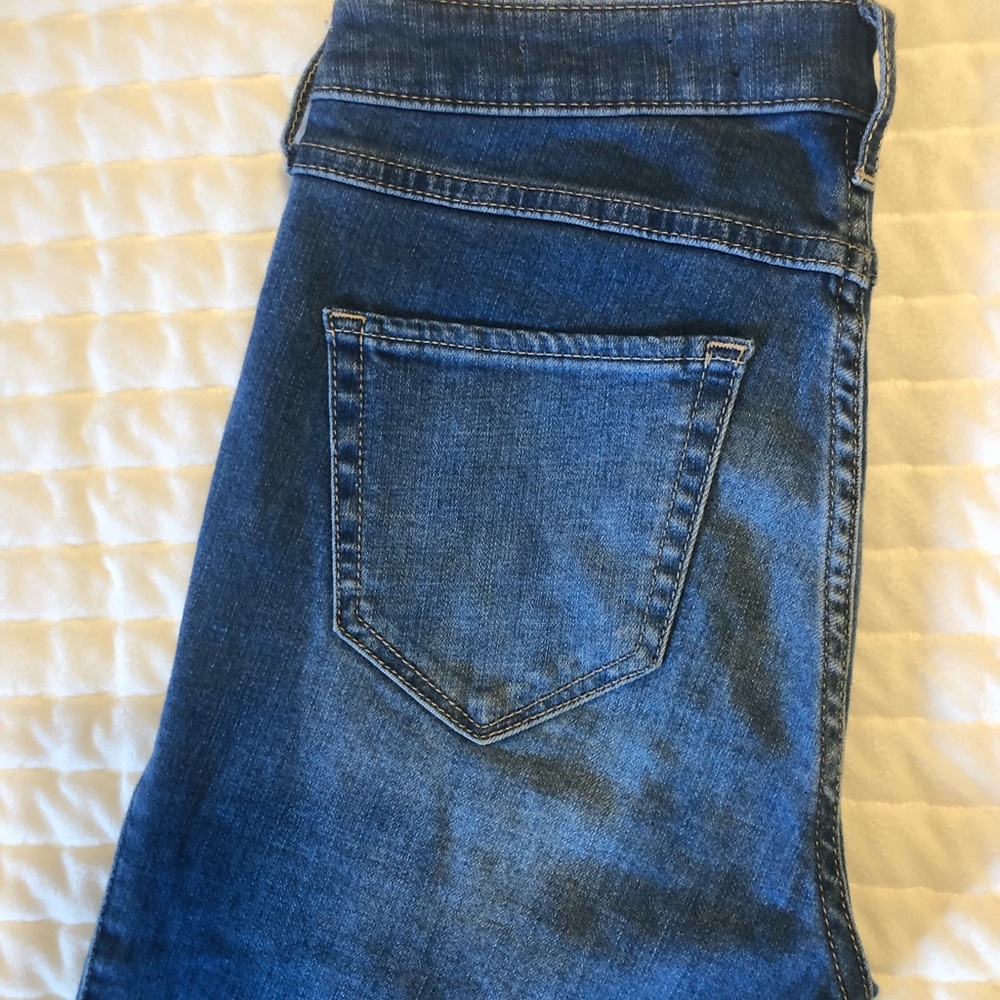Hollister jeans, size 5R.  “High rise, super skinny”.